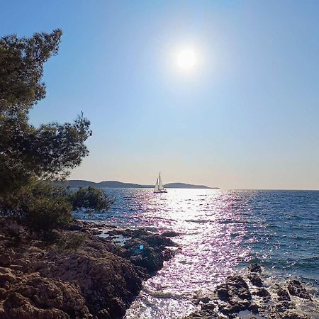 Udobna Soba Za Dvoje Hvar Town Exterior foto
